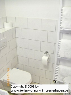 Badezimmer in der Nordsee-Ferienwohnung in Bremerhaven - www.ferienwohnung-in-bremerhaven.de
