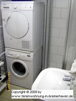 Badezimmer in der Nordsee-Ferienwohnung in Bremerhaven - www.ferienwohnung-in-bremerhaven.de