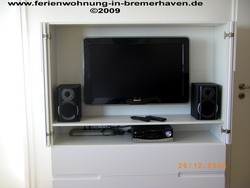 Wohn- / Esszimmer in der Nordsee-Ferienwohnung in Bremerhaven - www.ferienwohnung-in-bremerhaven.de